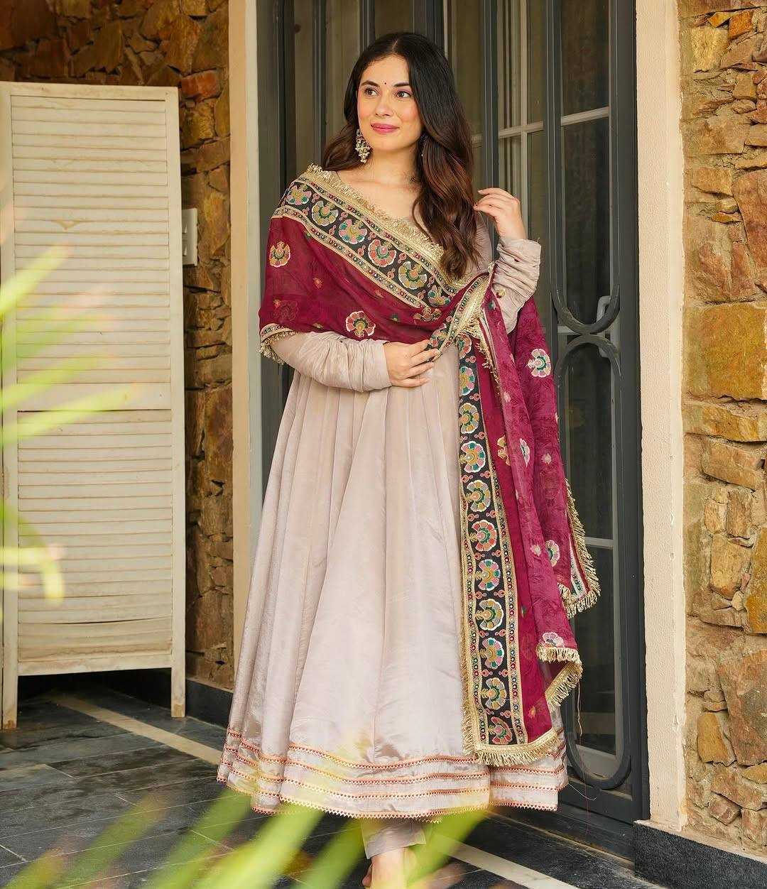 Ynf Crepe KESH499 021 Gowns Wholesale Fancy Gowns Anarkali Gown Long Gowns Manufacturer