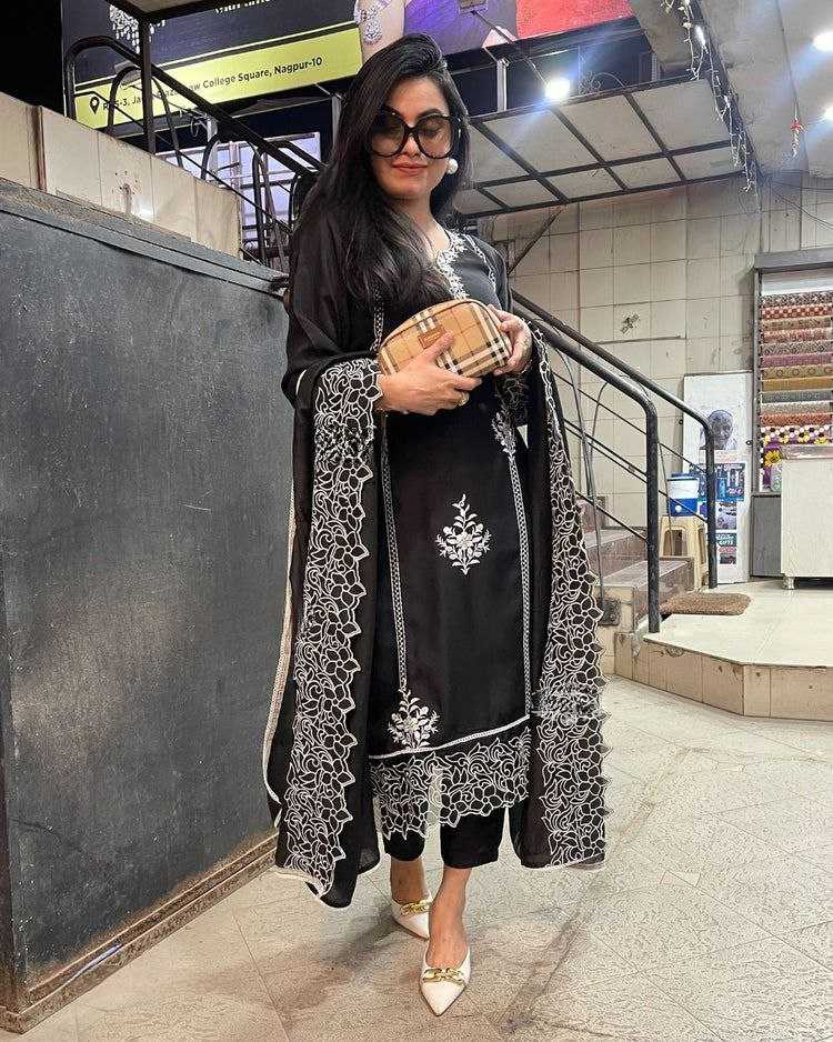 Ynf Crepe KESH552 74 Suits & Dresses Wholesale Ladies Suits Printed Suits Embroidery Suits Manufacturer