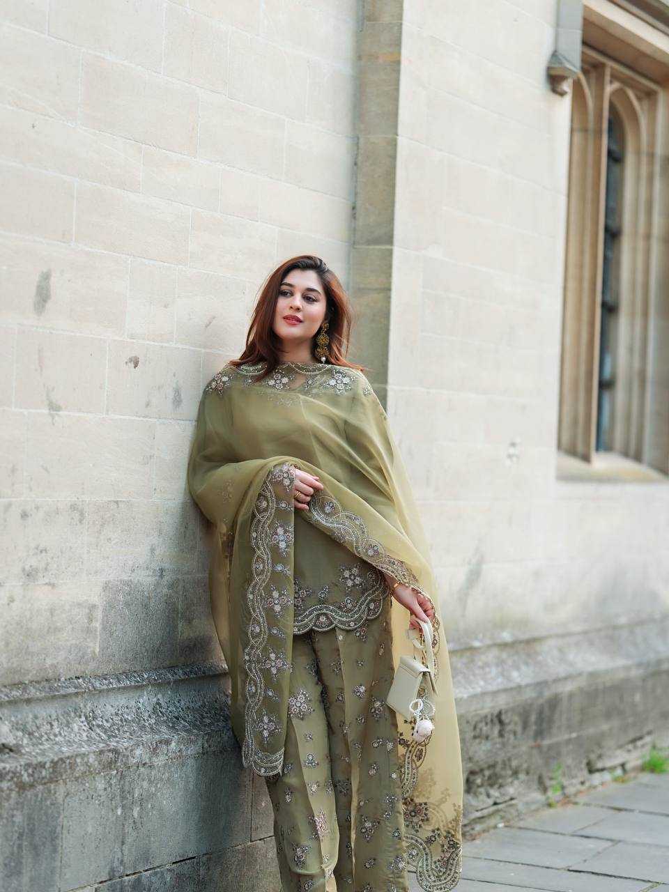 Ynf Crepe Silk RIN197 4827 5152-A Suits & Dresses Wholesale Party wear suits Bridal Suits Designer Suits Manufacturer