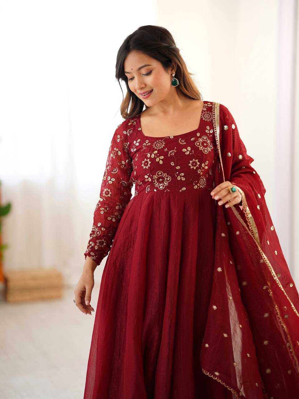 Ynf Crunchi KESH499 5290 Gowns Wholesale Party Wear Gowns Designer Gowns Manufacturer