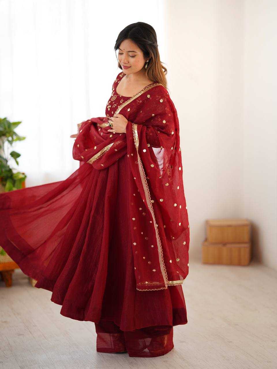Ynf Crunchi KESH499 5290 Gowns Wholesale Party Wear Gowns Designer Gowns Manufacturer
