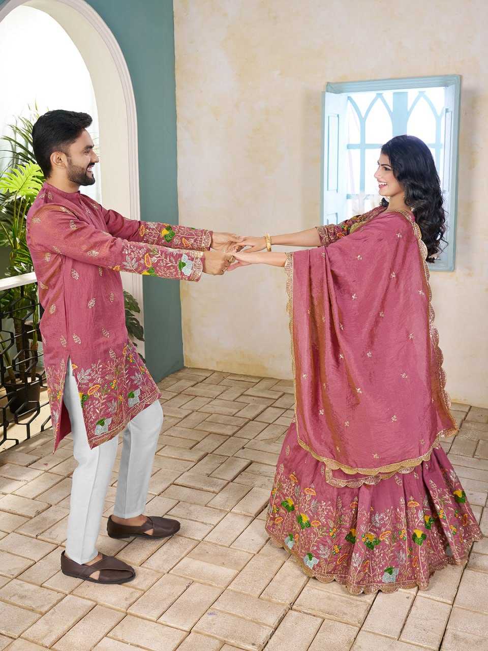 Ynf Crunchi RIN131 05 Couple Wear Wholesale Couple Matching Ethnic Outfits Manufacturer