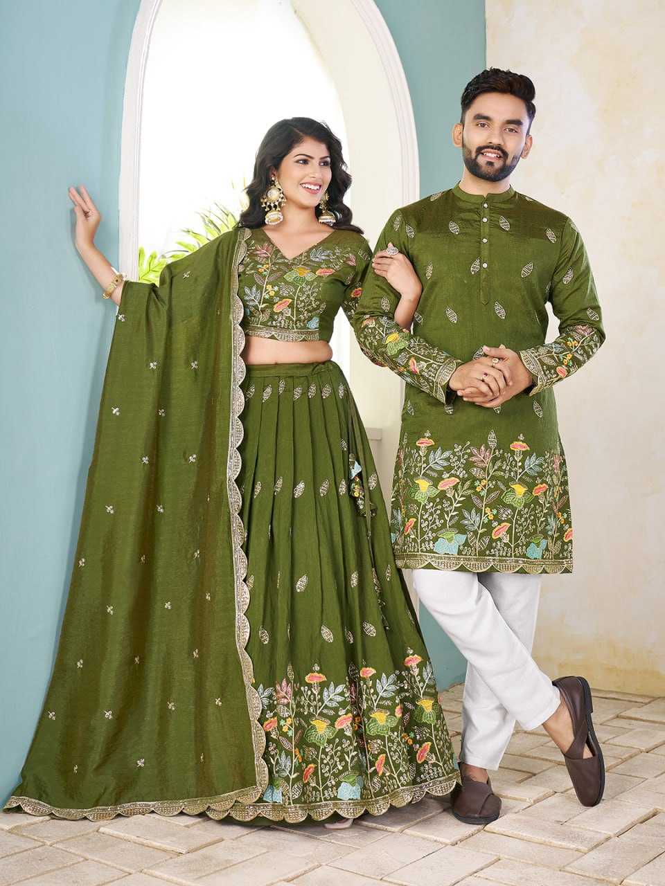 Ynf Crunchi RIN131 05 Couple Wear Wholesale Couple Matching Ethnic Outfits Manufacturer