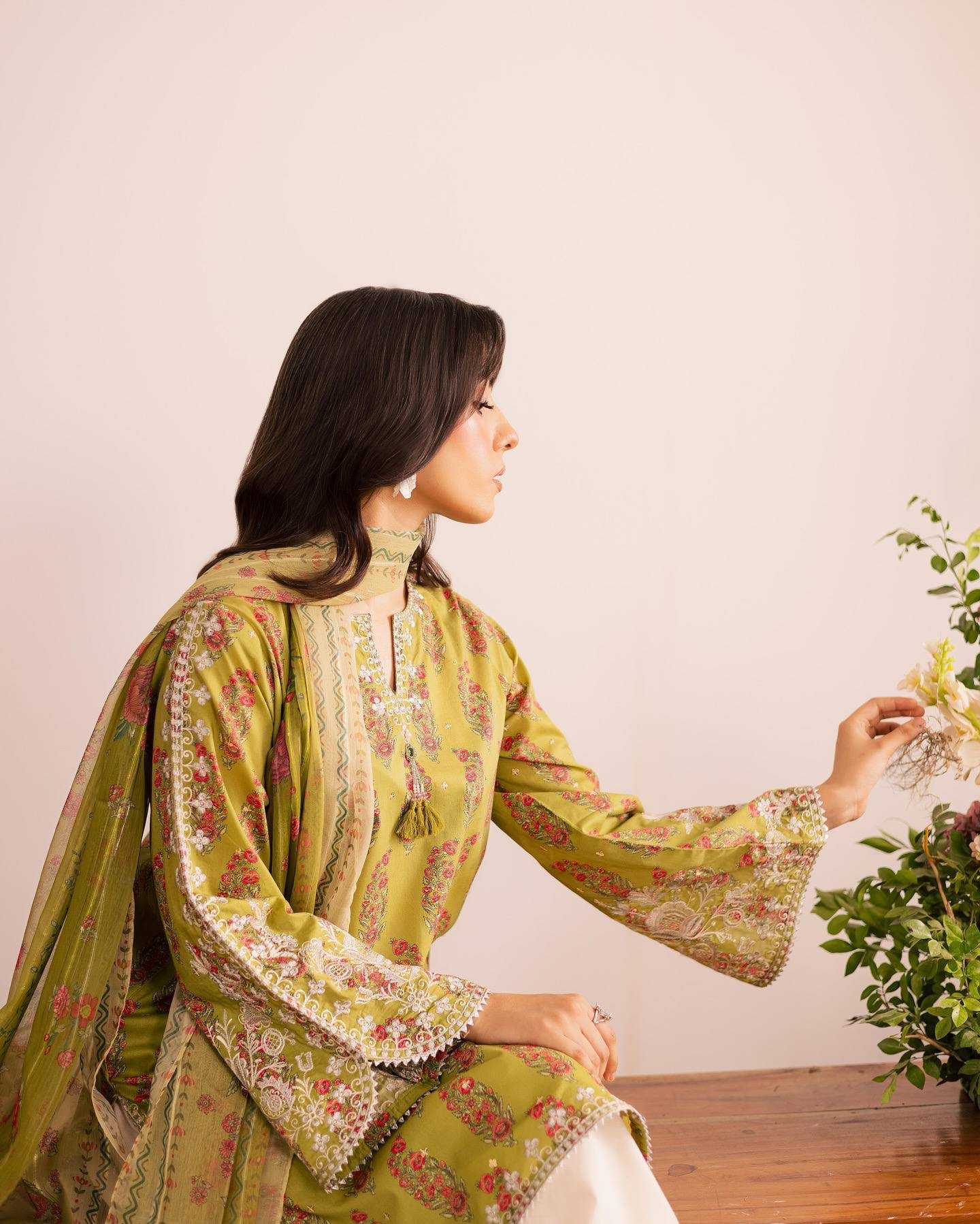 Ynf Fancy KESH523 295 Suits & Dresses Wholesale Ladies Suits Kashmiri Suits Printed Suits Embroidery Suits Manufacturer