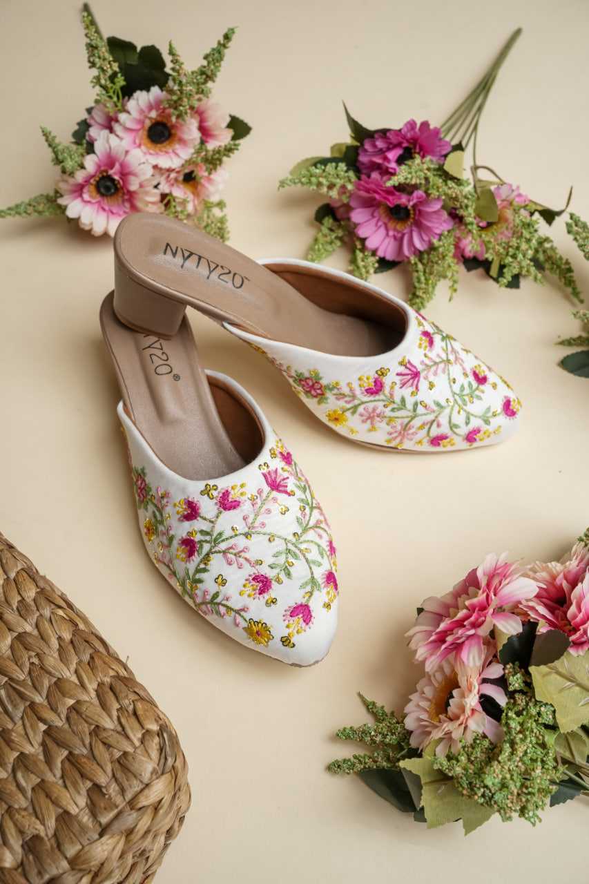 Ynf Fancy RIN188 Hills1 Women Ethnic Footwear Wholesale Designer Juttis Casual Ethnic Footwear Manufacturer