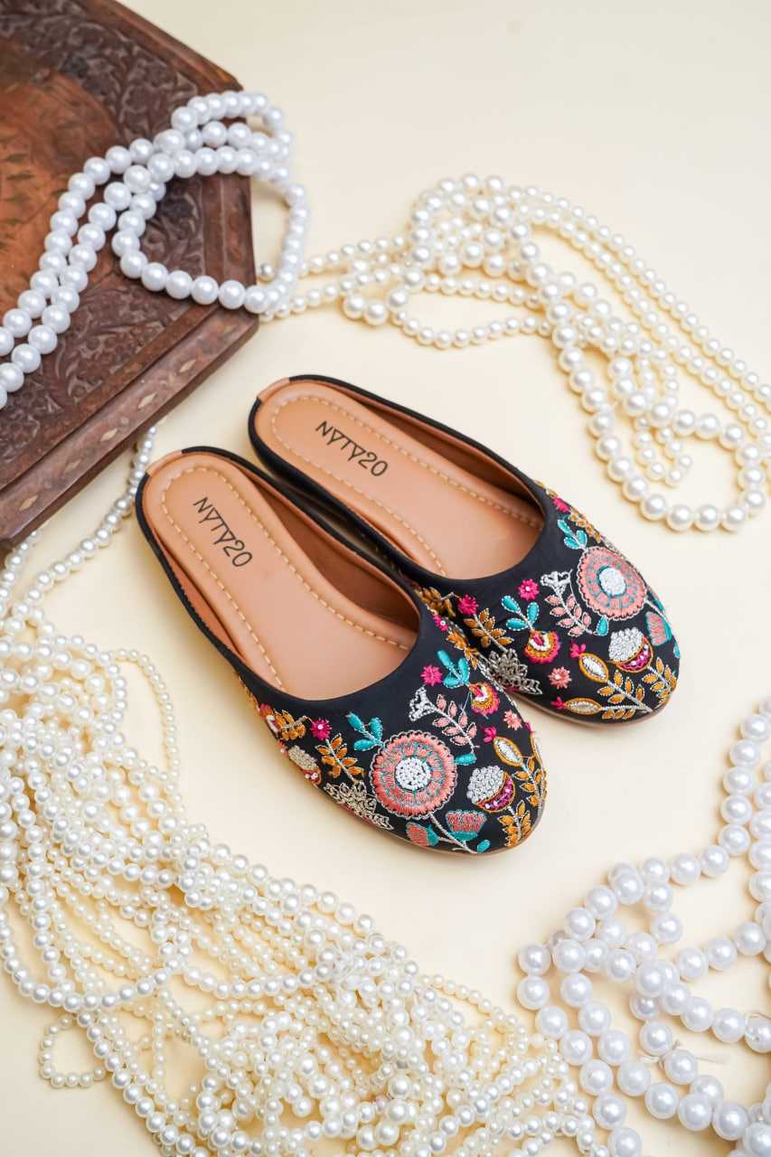 Ynf Fancy RIN188 Juti7 Women Ethnic Footwear Wholesale Designer Juttis Casual Ethnic Footwear Manufacturer