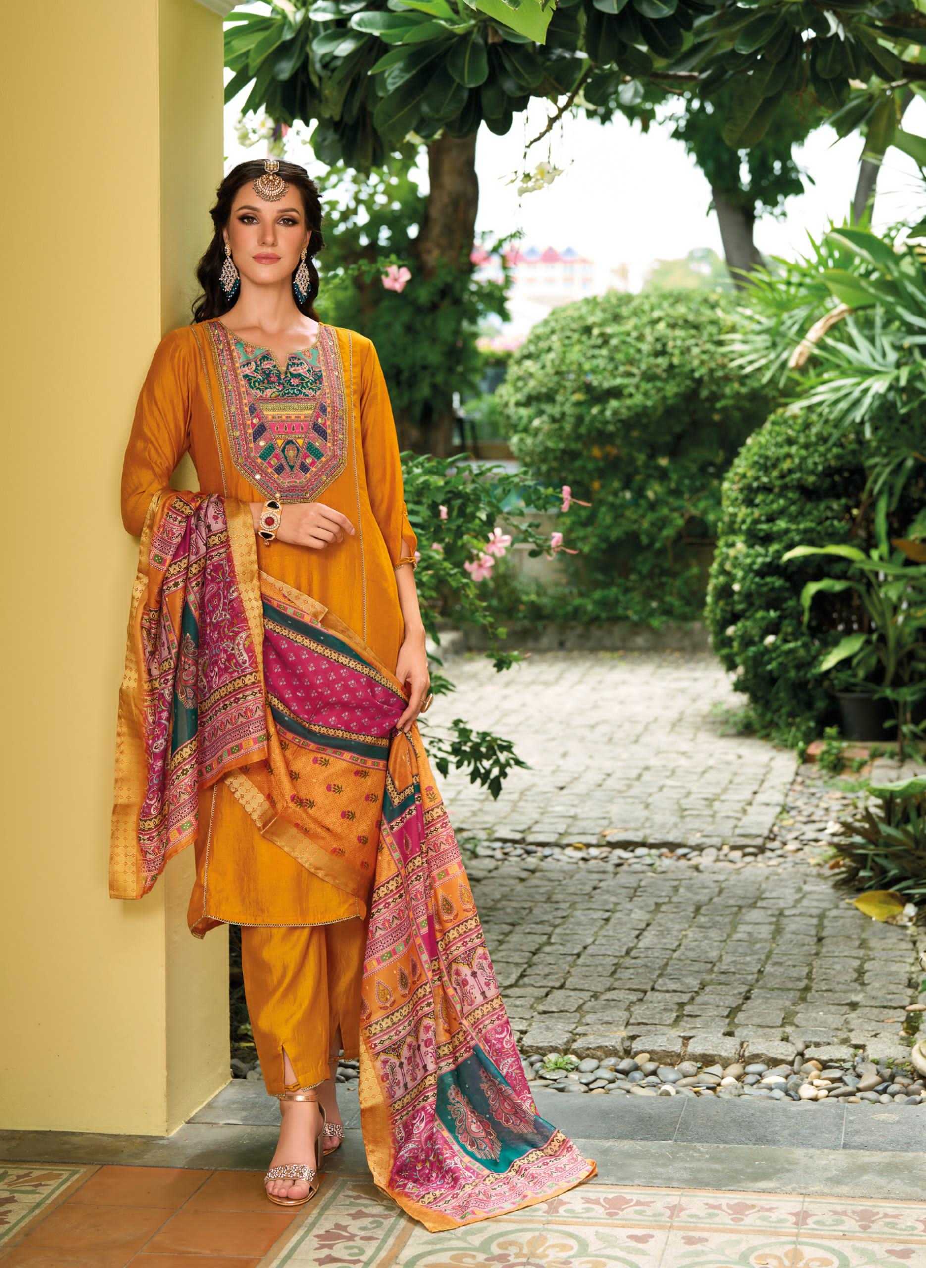 Ynf Fancy RIN190 LADY LEELA-ZEENAT Setwise Collections Wholesale Dresses & Suits Catalogs Manufacturer