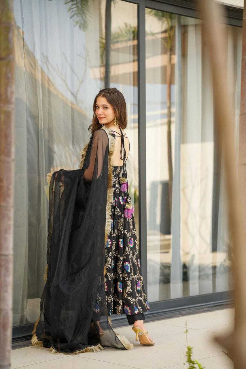 Ynf Faux Georgette RIN157 162 Gowns Plus Size Collections Wholesale Party Gowns Georgette Gown Black Gown Manufacturer