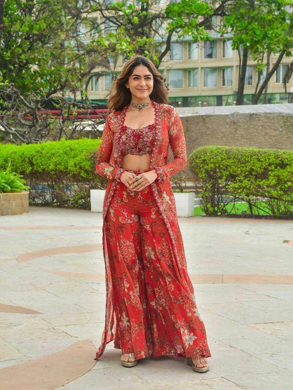 Ynf Faux Georgette RIN227 1126 Suits & Dresses Bollywood Collections Wholesale Ladies Suits Sharara Salwar Suits Indo Western Dresses Embroidery Suits MRUNAL THAKUR Manufacturer