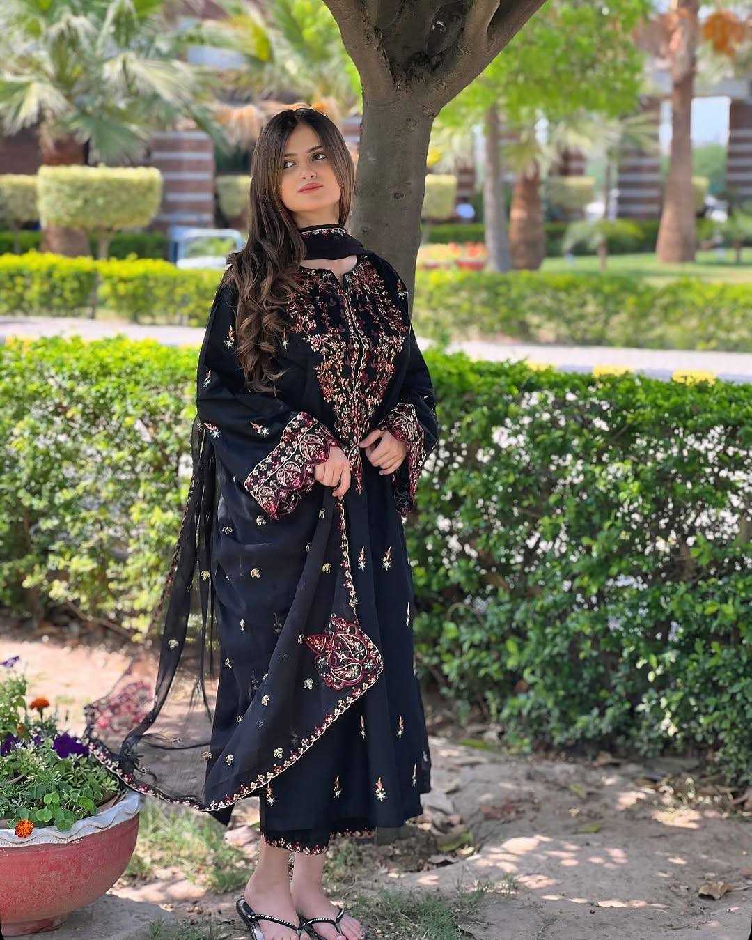 Ynf Georgette KESH492 1375 Suits & Dresses Wholesale Ladies Suits Dresses Designer dresses Manufacturer
