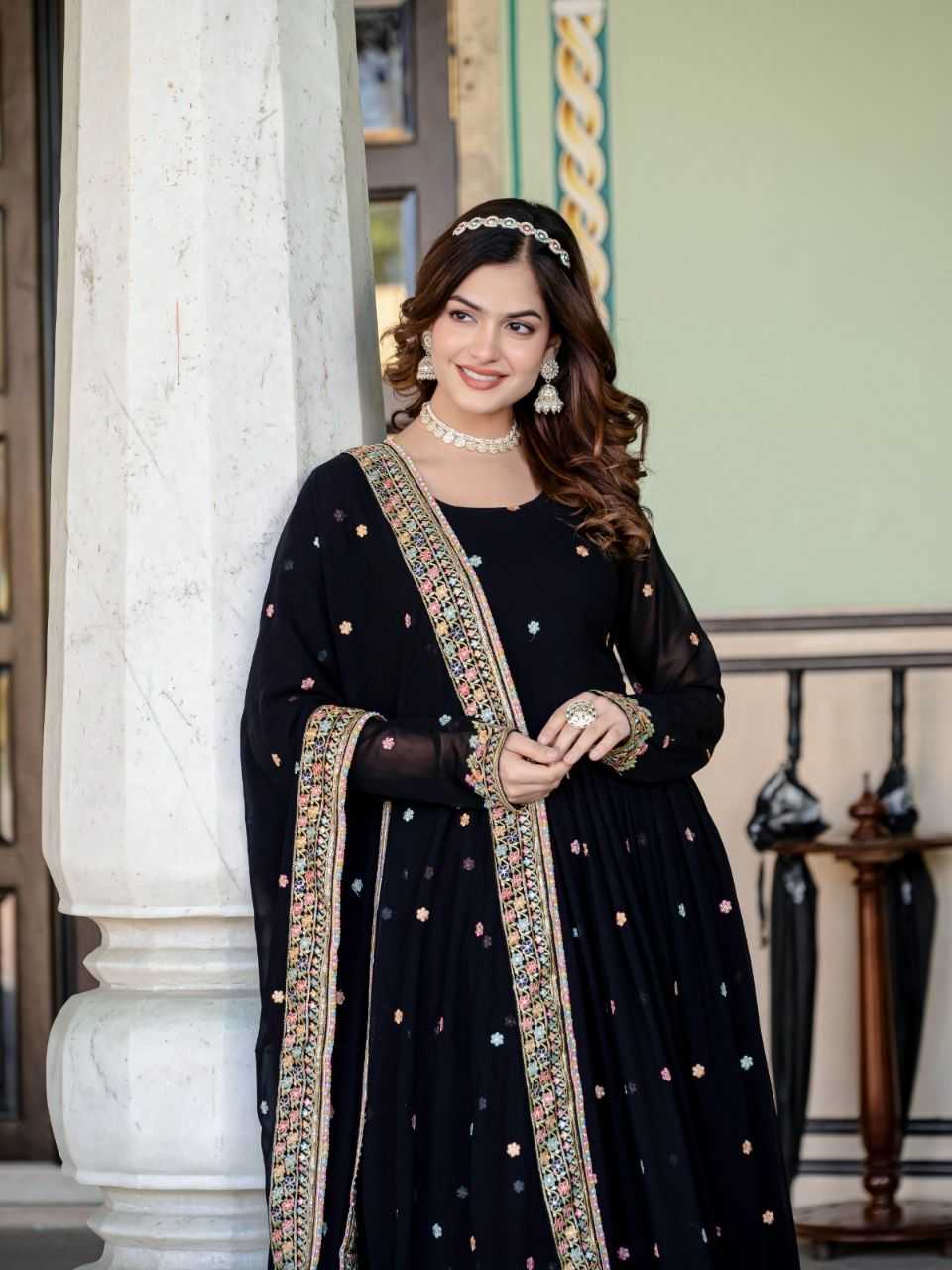 Ynf Georgette KESH507 1020 Gowns Wholesale Embroidery Gowns Georgette Gown Black Gown Manufacturer
