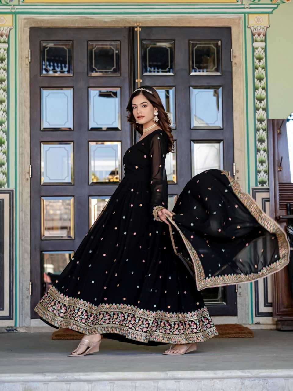 Ynf Georgette KESH507 1020 Gowns Wholesale Embroidery Gowns Georgette Gown Black Gown Manufacturer