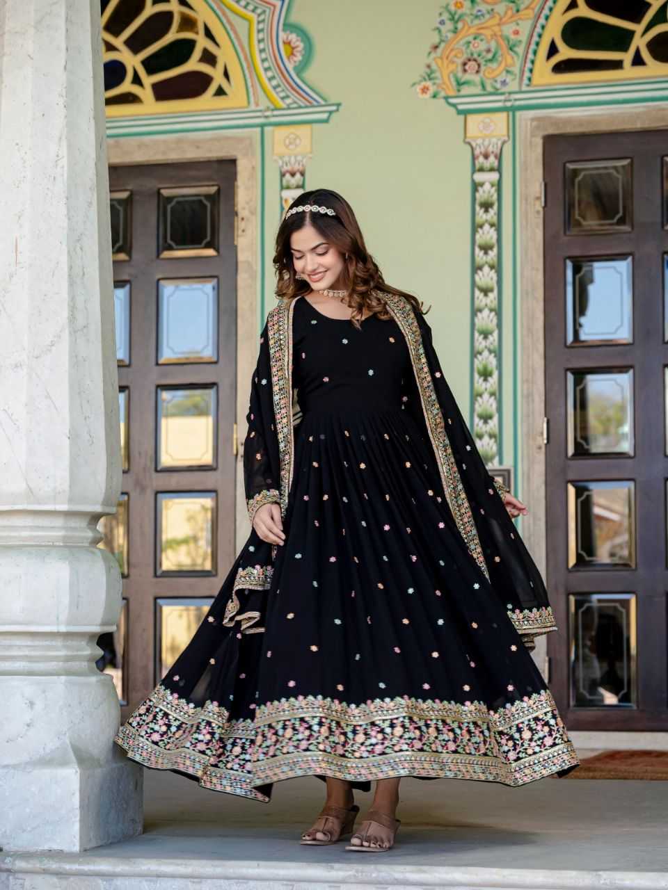 Ynf Georgette KESH507 1020 Gowns Wholesale Embroidery Gowns Georgette Gown Black Gown Manufacturer
