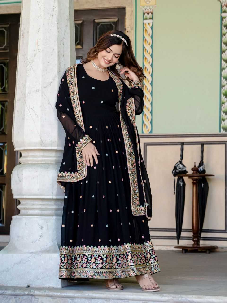 Ynf Georgette KESH507 1020 Gowns Wholesale Embroidery Gowns Georgette Gown Black Gown Manufacturer