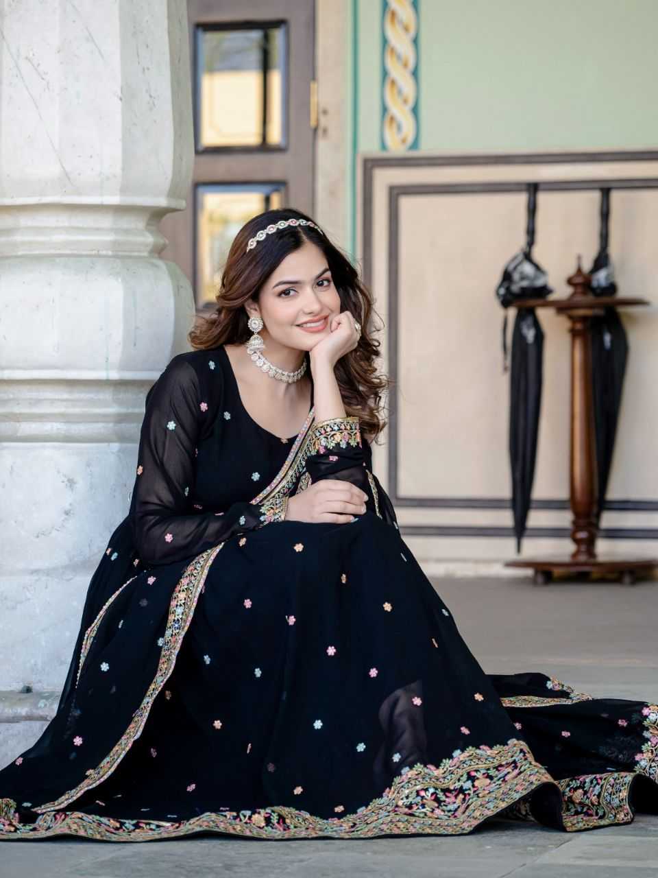 Ynf Georgette KESH507 1020 Gowns Wholesale Embroidery Gowns Georgette Gown Black Gown Manufacturer