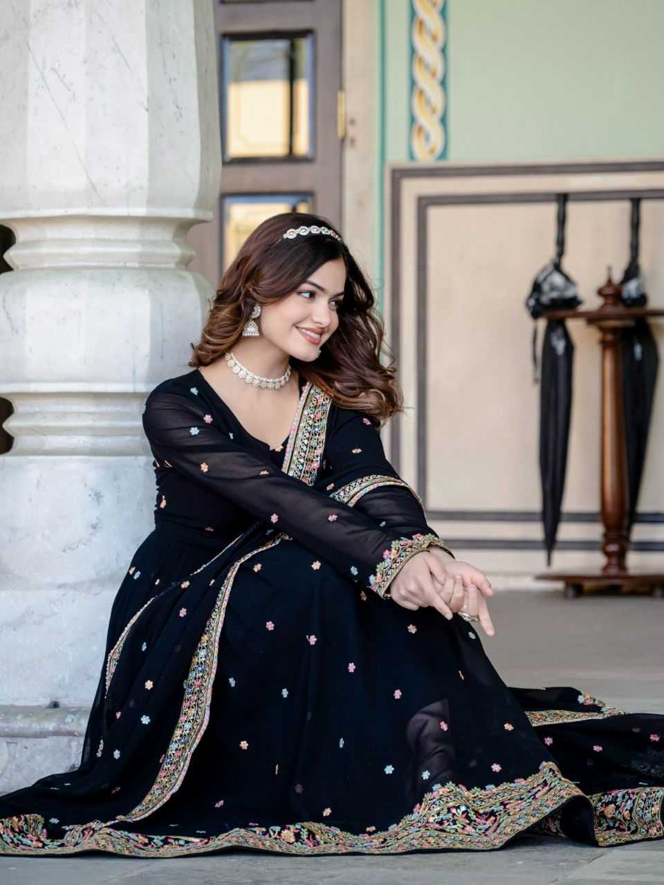 Ynf Georgette KESH507 1020 Gowns Wholesale Embroidery Gowns Georgette Gown Black Gown Manufacturer