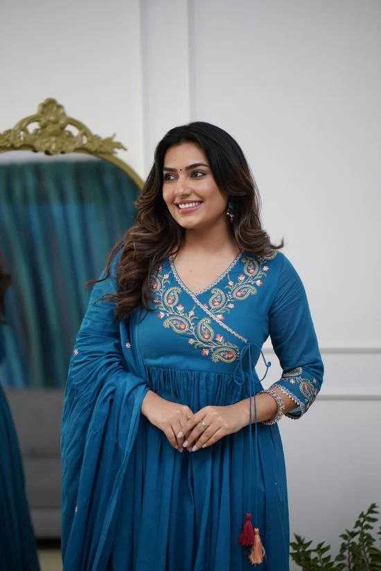Ynf Heavy Parampara KESH529 CHARMI Suits & Dresses Wholesale Ladies Suits Embroidery Suits Party wear suits Manufacturer