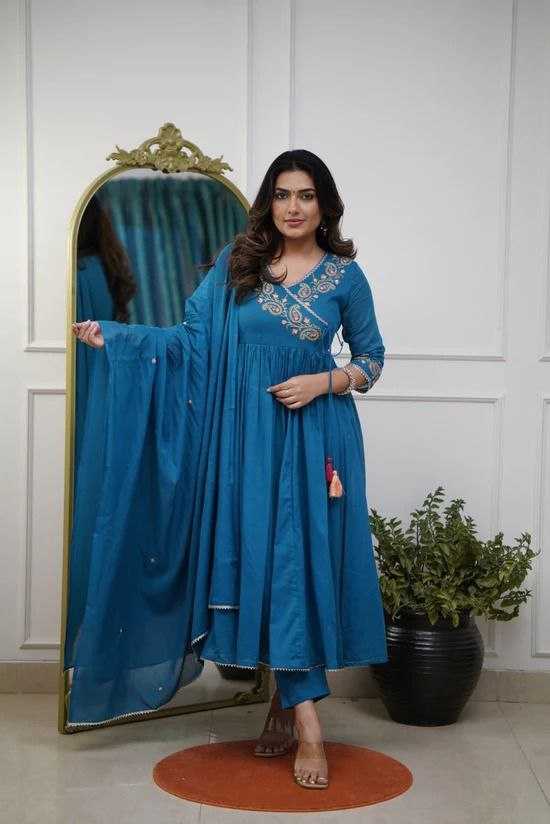 Ynf Heavy Parampara KESH529 CHARMI Suits & Dresses Wholesale Ladies Suits Embroidery Suits Party wear suits Manufacturer