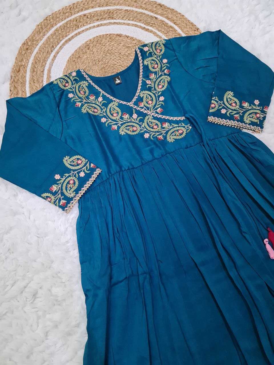 Ynf Heavy Parampara KESH529 CHARMI Suits & Dresses Wholesale Ladies Suits Embroidery Suits Party wear suits Manufacturer