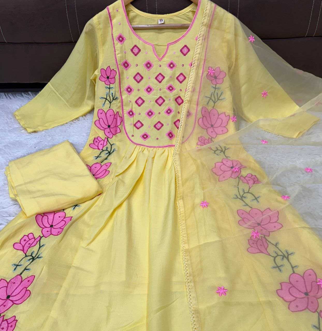 Ynf Heavy Parampara RIN217 330 Suits & Dresses Wedding Collections Festive Collections Wholesale Embroidery Suits Ladies Silk Suit Party Wear Dresses Manufacturer