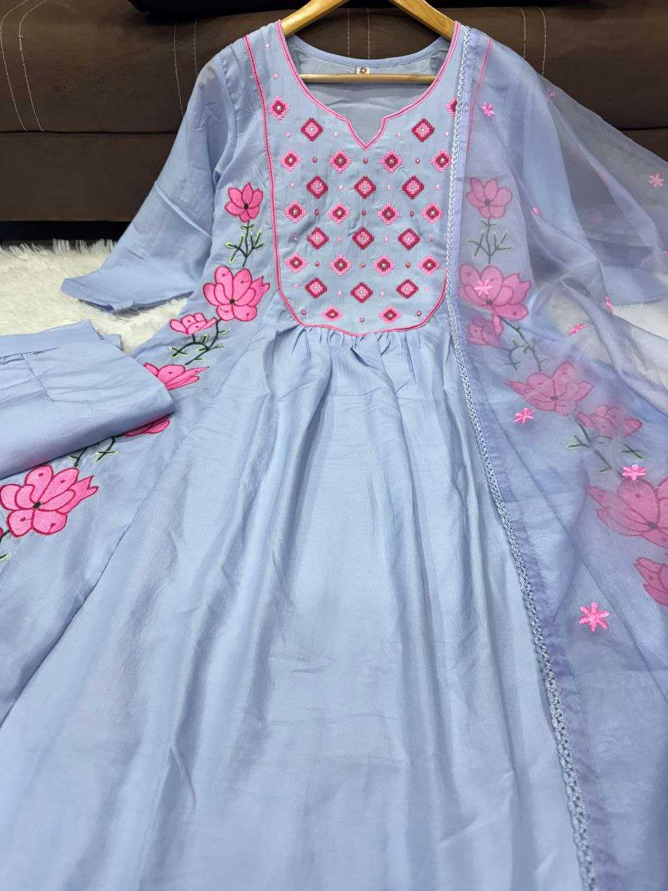 Ynf Heavy Parampara RIN217 330 Suits & Dresses Wedding Collections Festive Collections Wholesale Embroidery Suits Ladies Silk Suit Party Wear Dresses Manufacturer