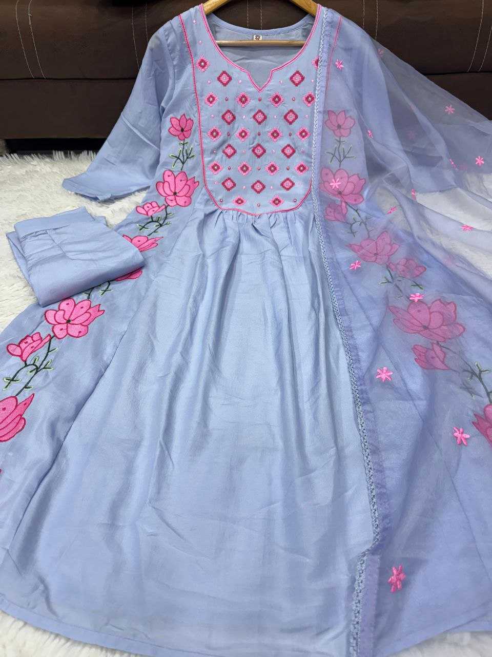 Ynf Heavy Parampara RIN217 330 Suits & Dresses Wedding Collections Festive Collections Wholesale Embroidery Suits Ladies Silk Suit Party Wear Dresses Manufacturer