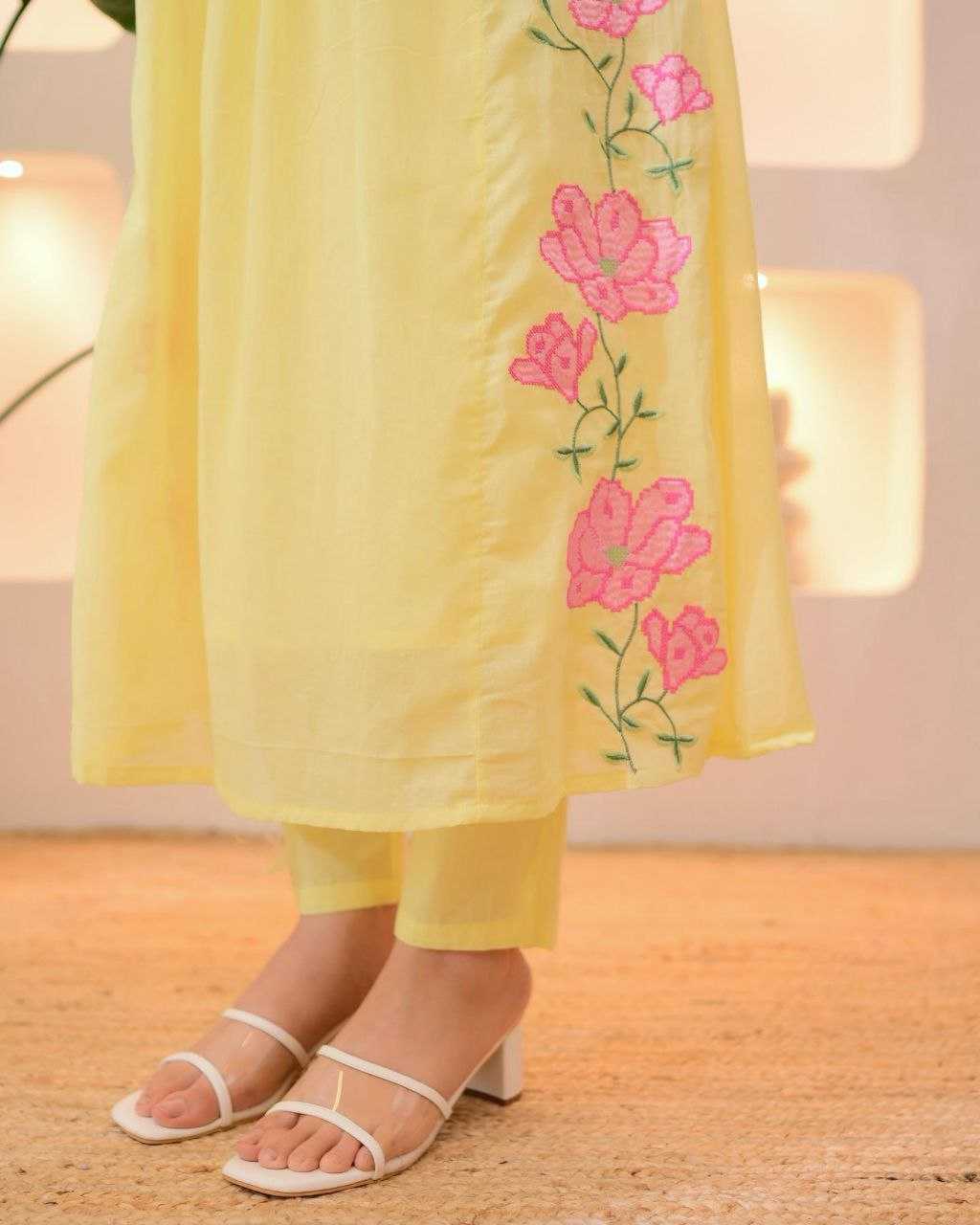 Ynf Heavy Parampara RIN217 330 Suits & Dresses Wedding Collections Festive Collections Wholesale Embroidery Suits Ladies Silk Suit Party Wear Dresses Manufacturer