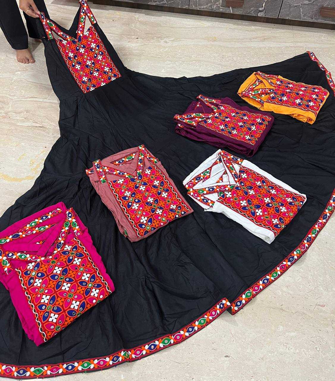 Ynf Heavy Rayon RIN125Ghumati Gowns Wholesale Embroidery Gowns Long Gowns Lace Gowns Manufacturer