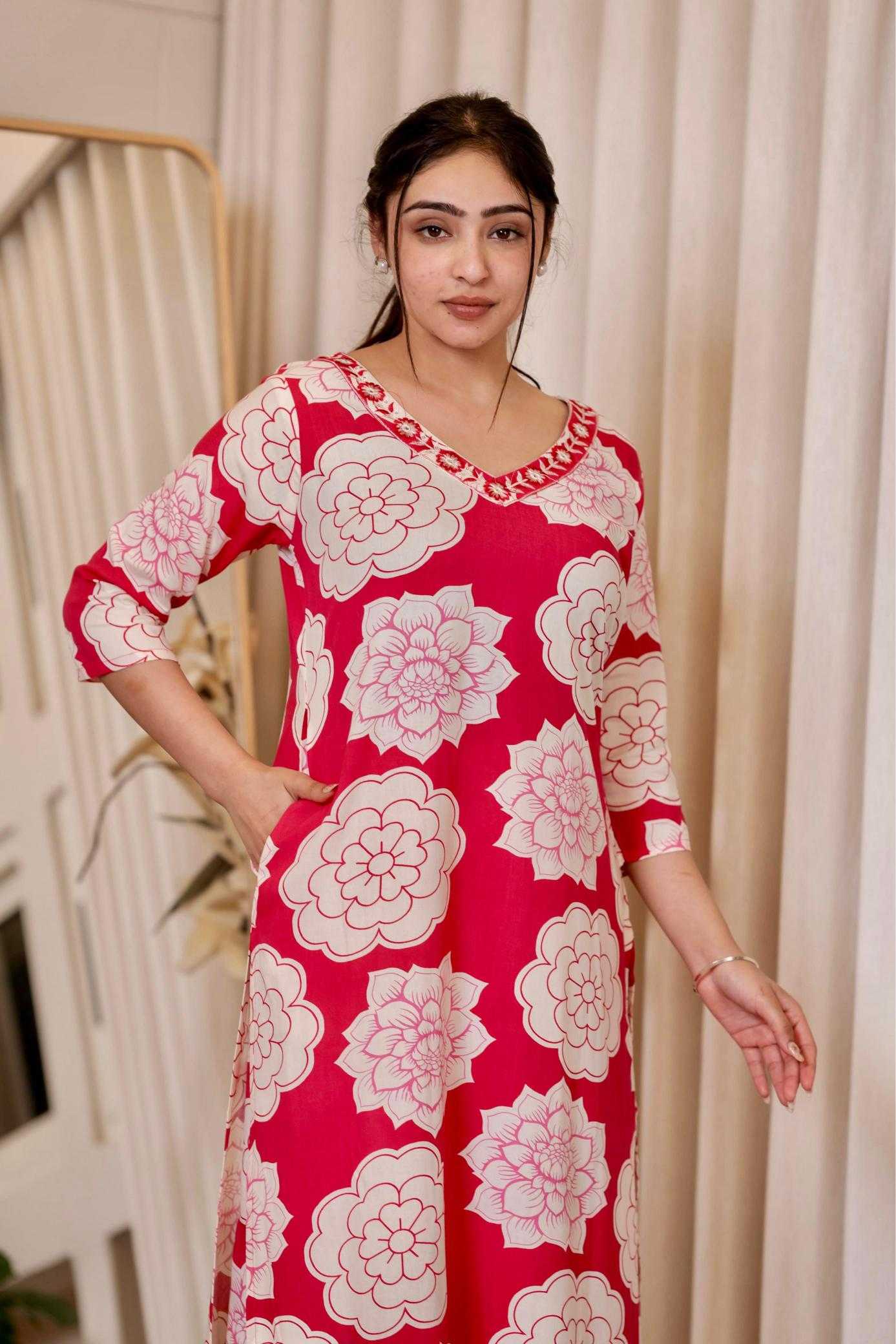Ynf Heavy Rayon RIN190 KANCHI Setwise Collections Wholesale Kurtis Catalogs Manufacturer