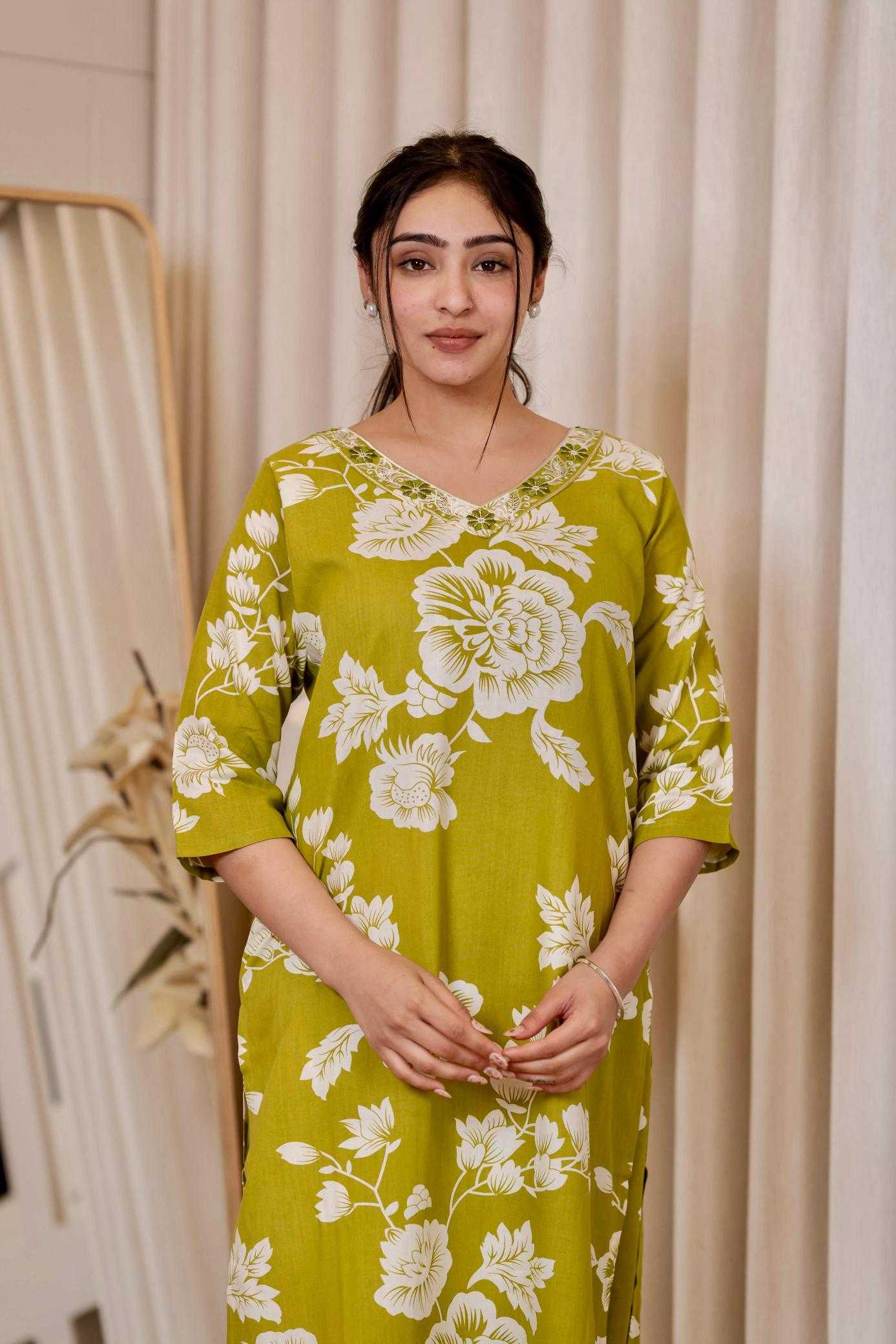 Ynf Heavy Rayon RIN190 KANCHI Setwise Collections Wholesale Kurtis Catalogs Manufacturer