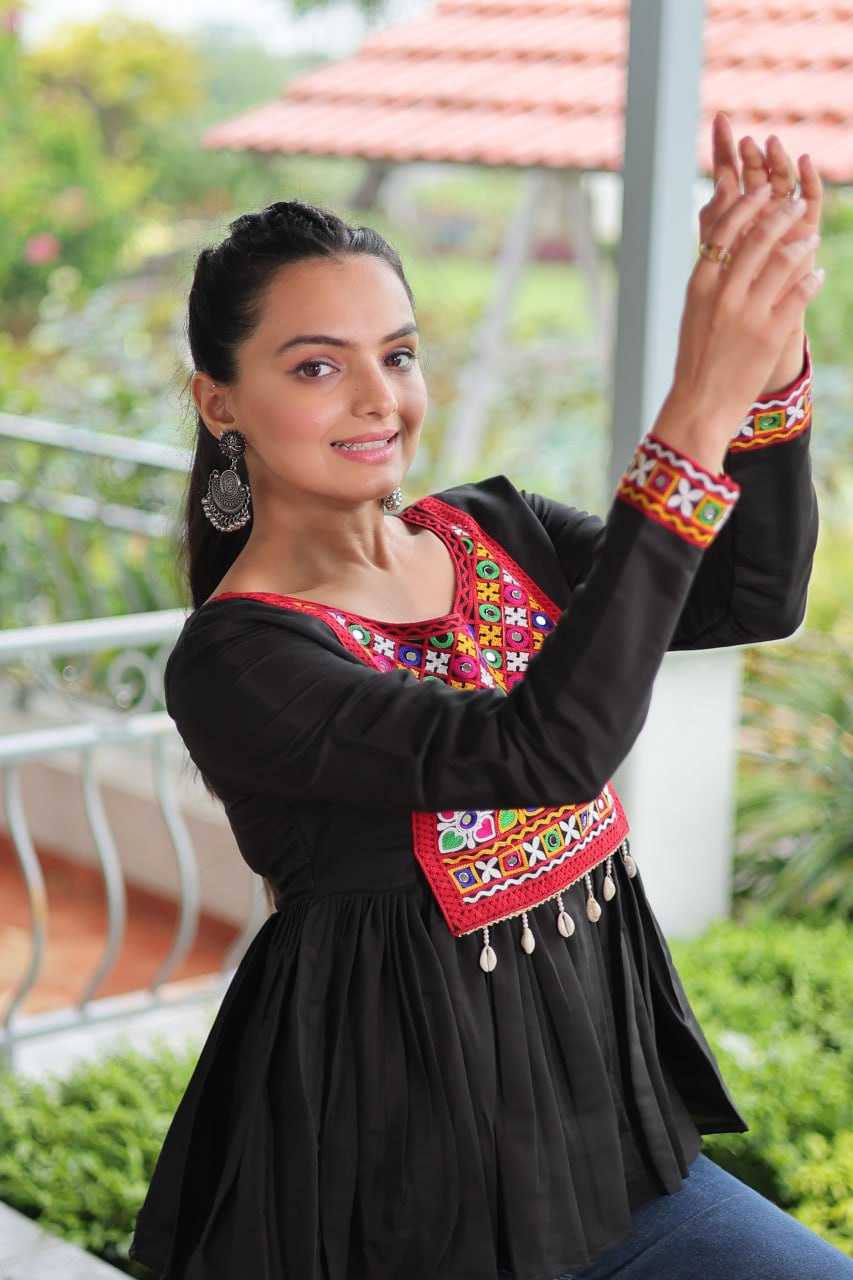 Ynf Heavy Roman Silk KESH491 9254 Kurti Wholesale Short Kurtis Fancy Kurti Embroidered Kurtis Manufacturer