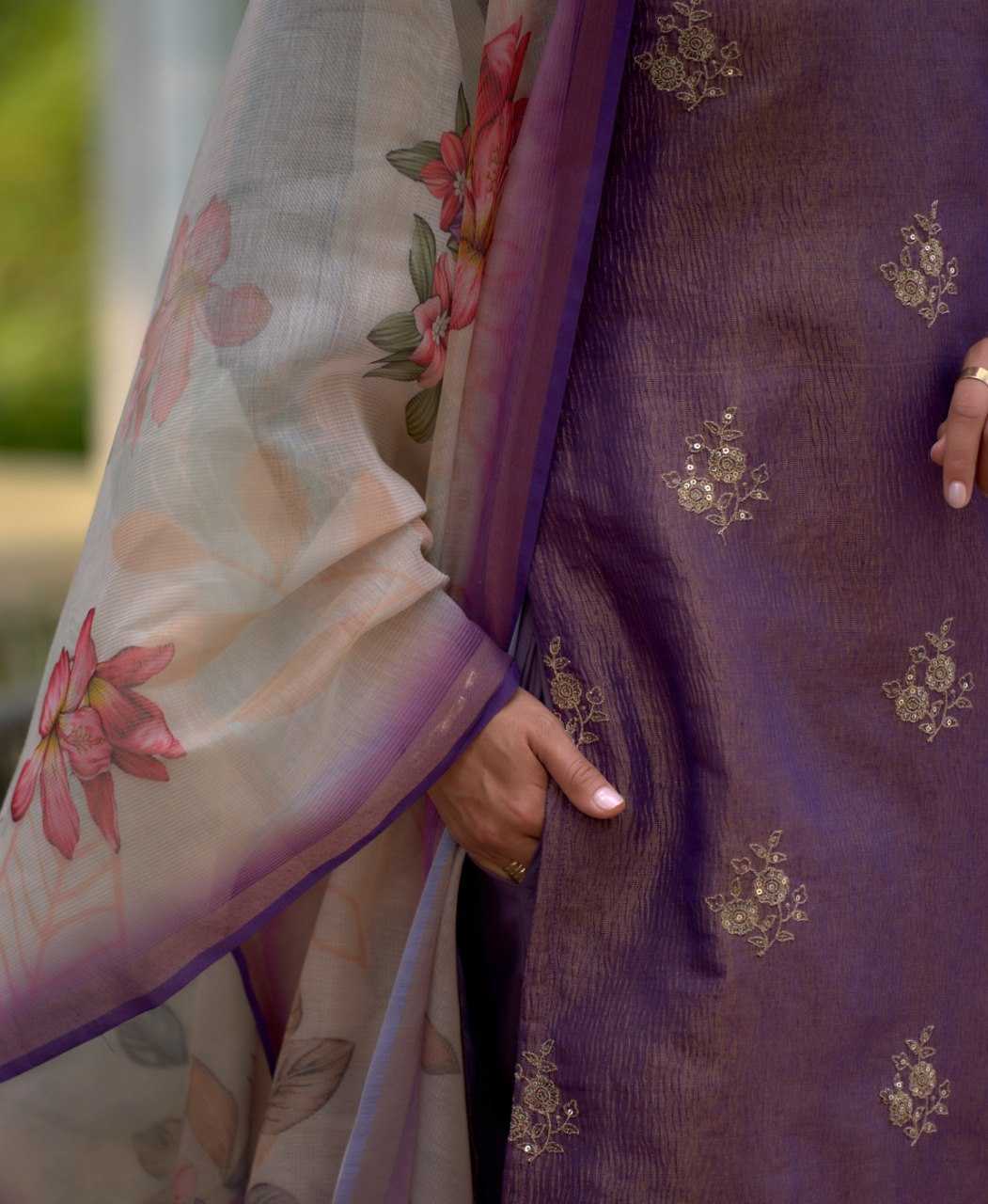 Ynf Heavy Roman Silk KESH507 JAINIL Suits & Dresses Wholesale Embroidery Suits Party wear suits Silk Suits Manufacturer