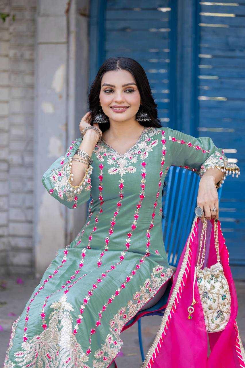 Ynf Heavy Roman Silk KESH512 200 Suits & Dresses Wholesale Ladies Suits Embroidery Suits Designer Suits Manufacturer