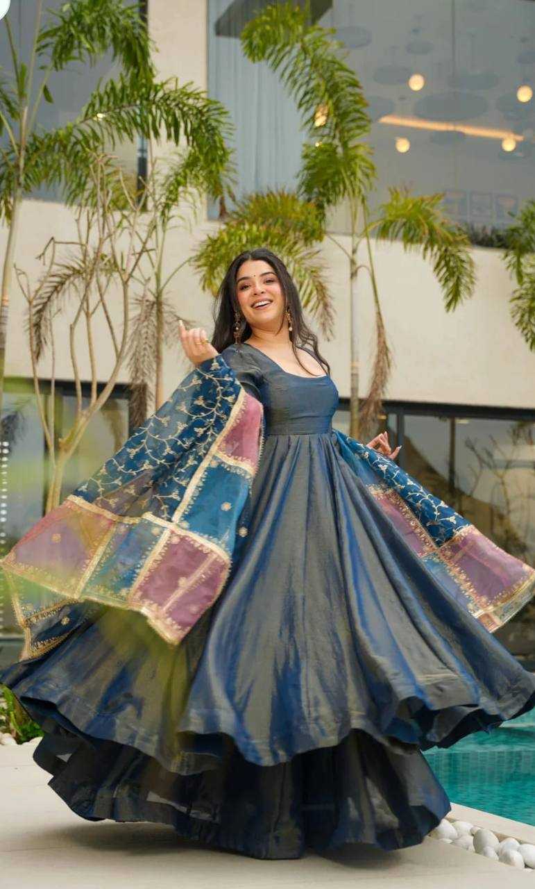 Ynf Heavy Roman Silk KESH533 5113 Gowns Wholesale Fancy Gowns Anarkali Gown Long Gowns Manufacturer