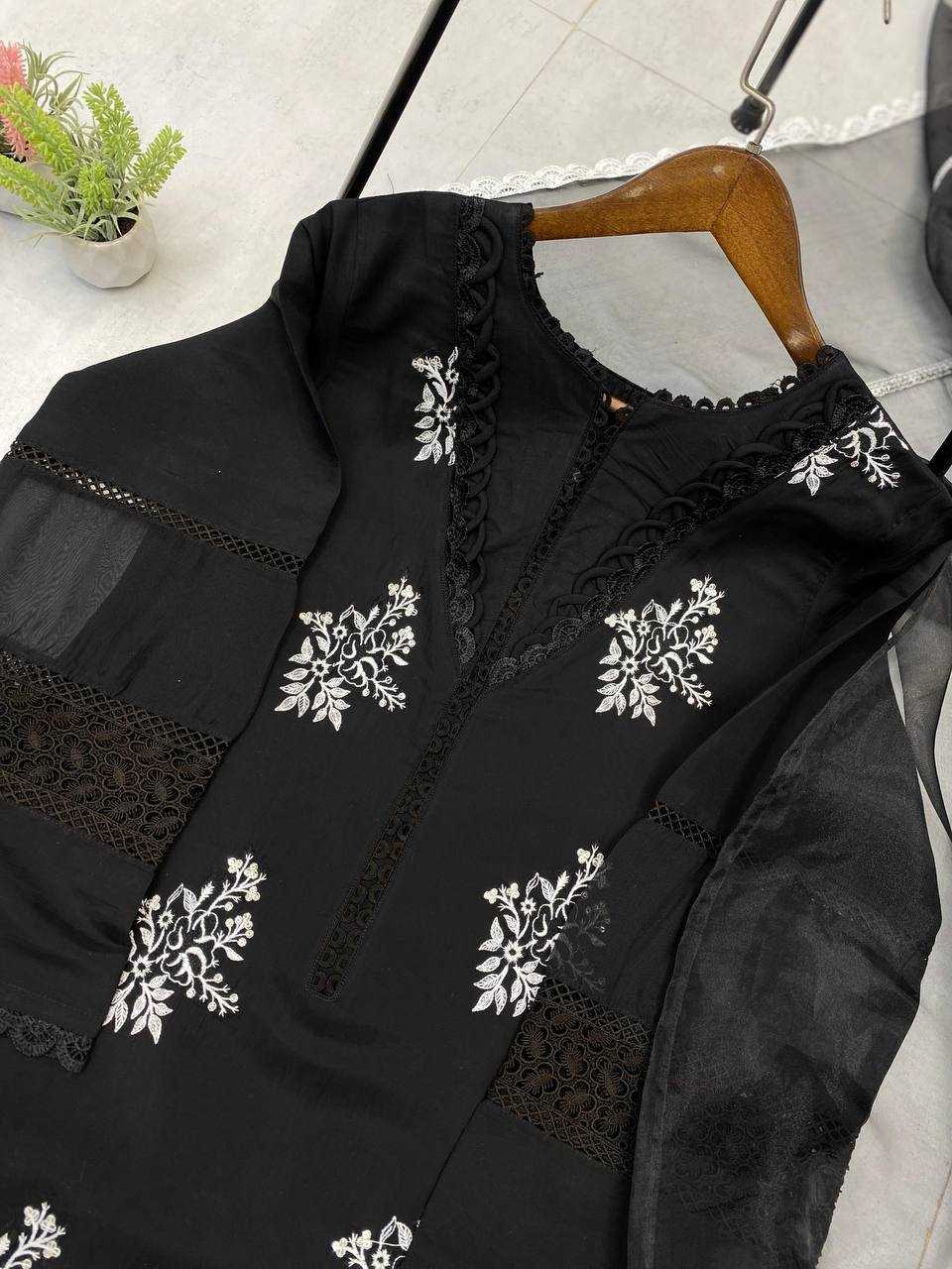 Ynf Heavy Roman Silk RIN141 1951 Suits & Dresses Wholesale Embroidery Suits Designer Suits Manufacturer