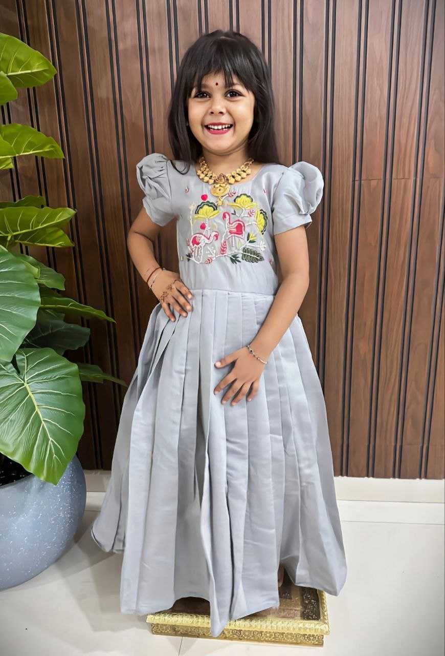 Ynf Heavy Roman Silk RIN161 finish Kids Wear Wholesale Kids Gown Embroidered Frock Manufacturer