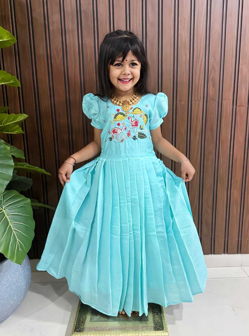 Ynf Heavy Roman Silk RIN161 finish Kids Wear Wholesale Kids Gown Embroidered Frock Manufacturer