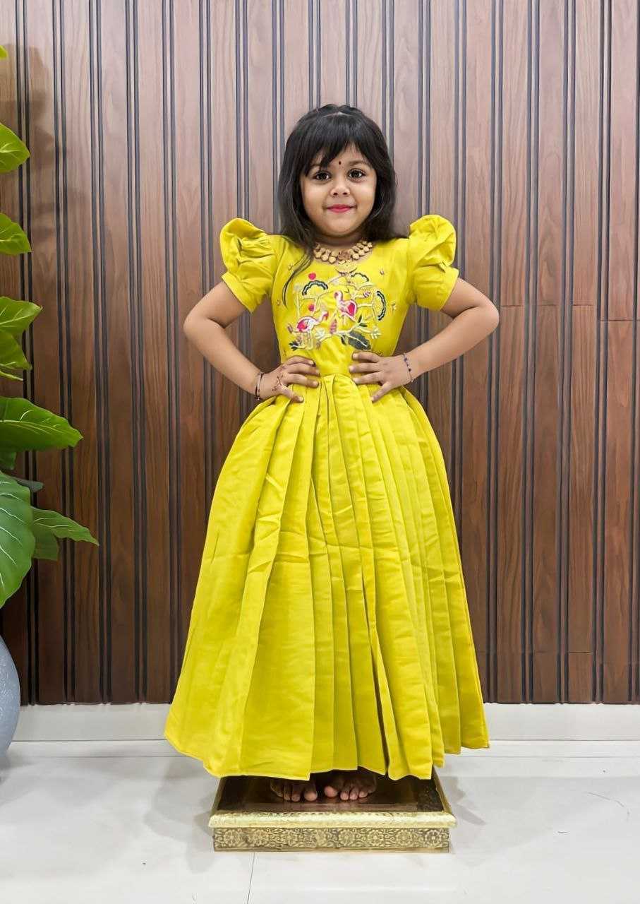 Ynf Heavy Roman Silk RIN161 finish Kids Wear Wholesale Kids Gown Embroidered Frock Manufacturer