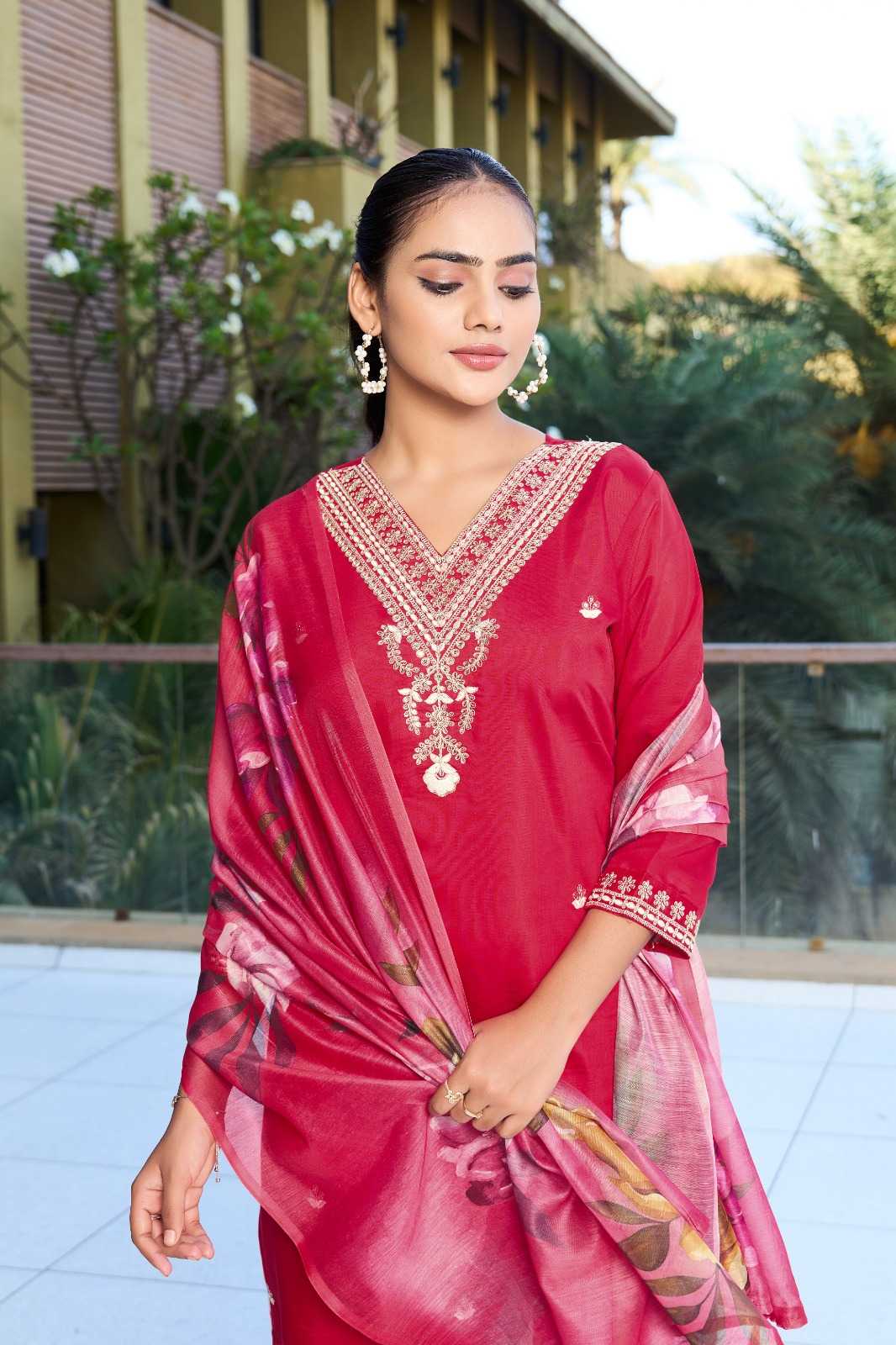 Ynf Heavy Roman Silk RIN190 KPD-9026 Setwise Collections Wholesale Kurtis Catalogs Manufacturer