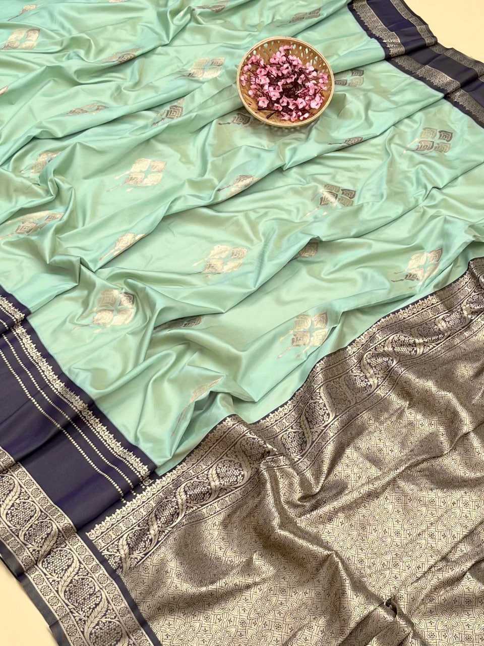 Ynf Kanjivaram Silk KESH505 KANCHI BORDER 102 Sarees Wedding Collections Festive Collections Wholesale Kanchipuram Sarees Zari Border Sarees Sarees With Blouse Manufacturer