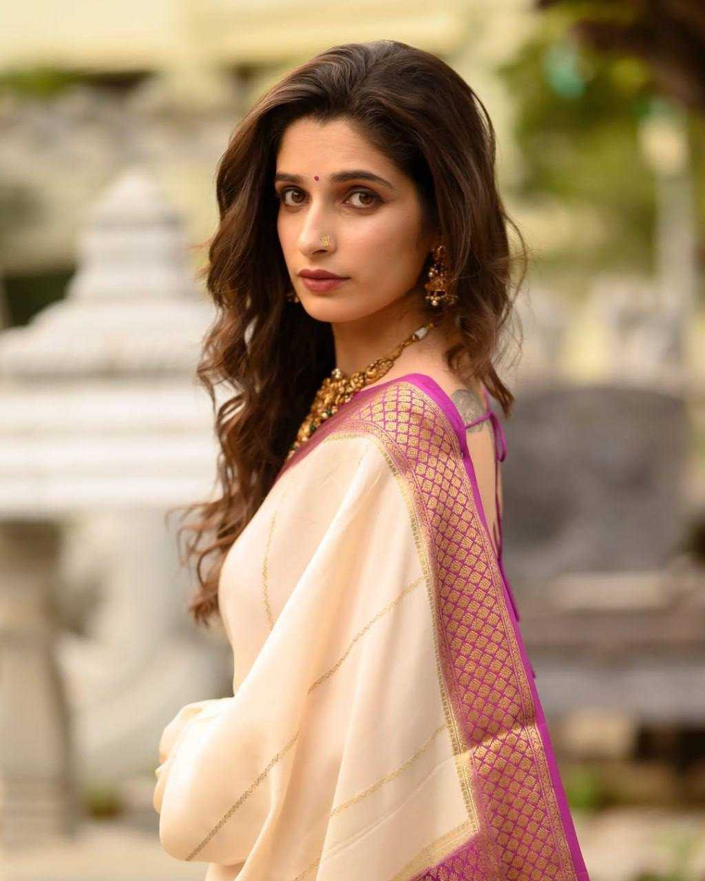 Ynf Lichi Silk KESH551 235 Silk Sarees Wholesale Silk Sarees With Contrast Pallu Manufacturer