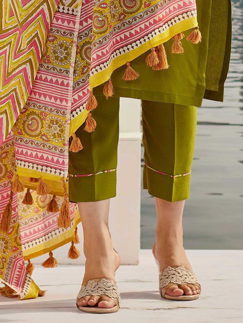 Ynf Muslin Cotton KESH529 SOMYA Kurti Wholesale Cotton Kurtis Embroidered Kurtis Manufacturer