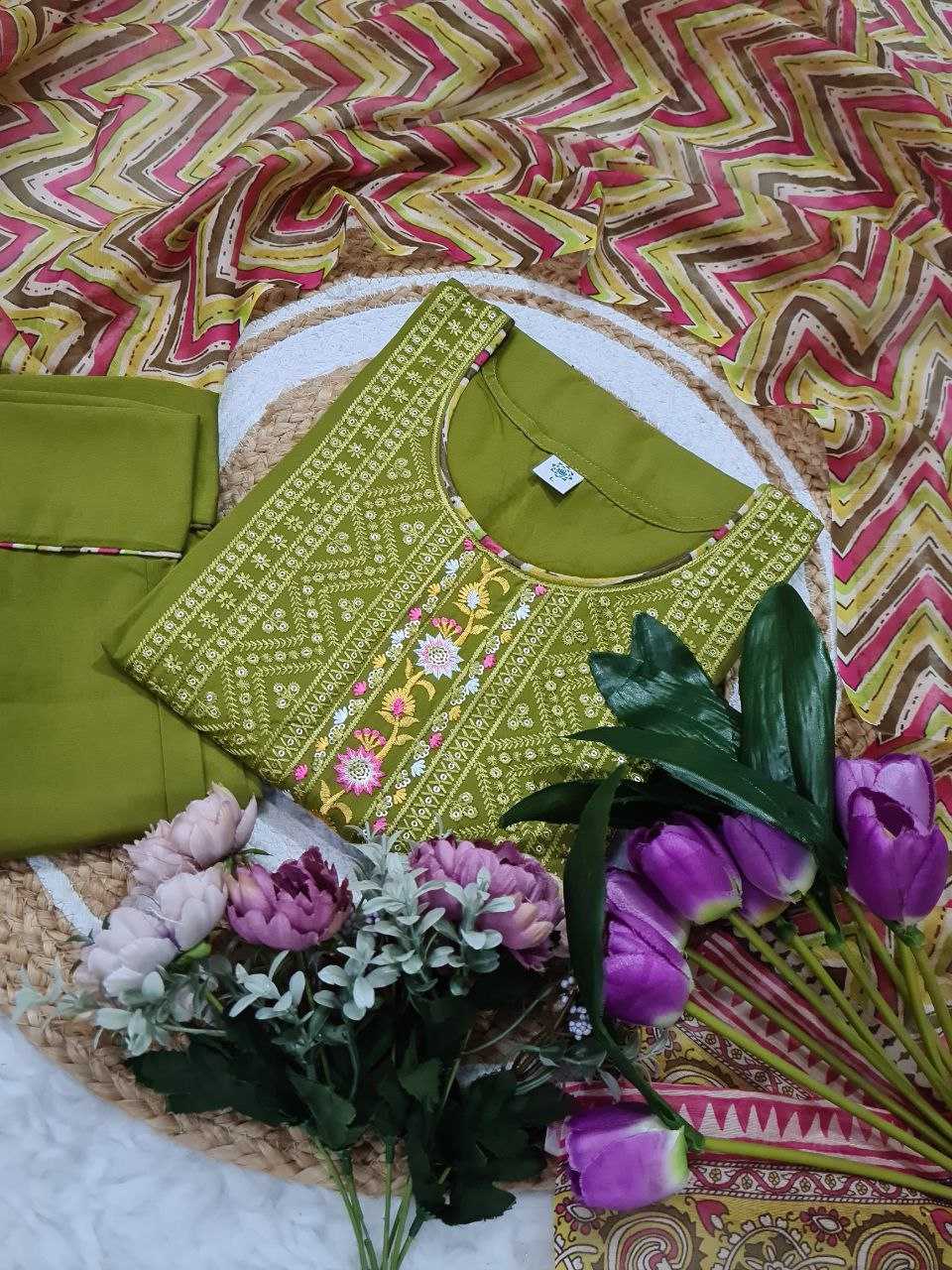 Ynf Muslin Cotton KESH529 SOMYA Kurti Wholesale Cotton Kurtis Embroidered Kurtis Manufacturer