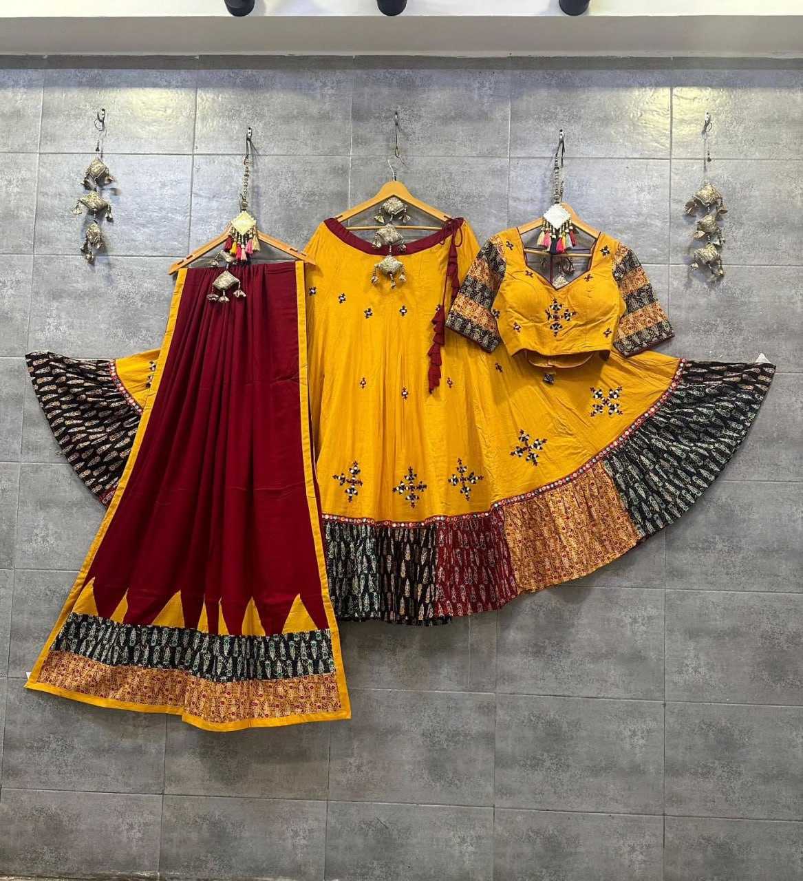 Ynf Muslin Cotton RIN207 1557 Lehengas Festive Collections Wholesale Designer Lehenga Choli Mirror Work Lehenga Navratri Chaniya Choli Manufacturer