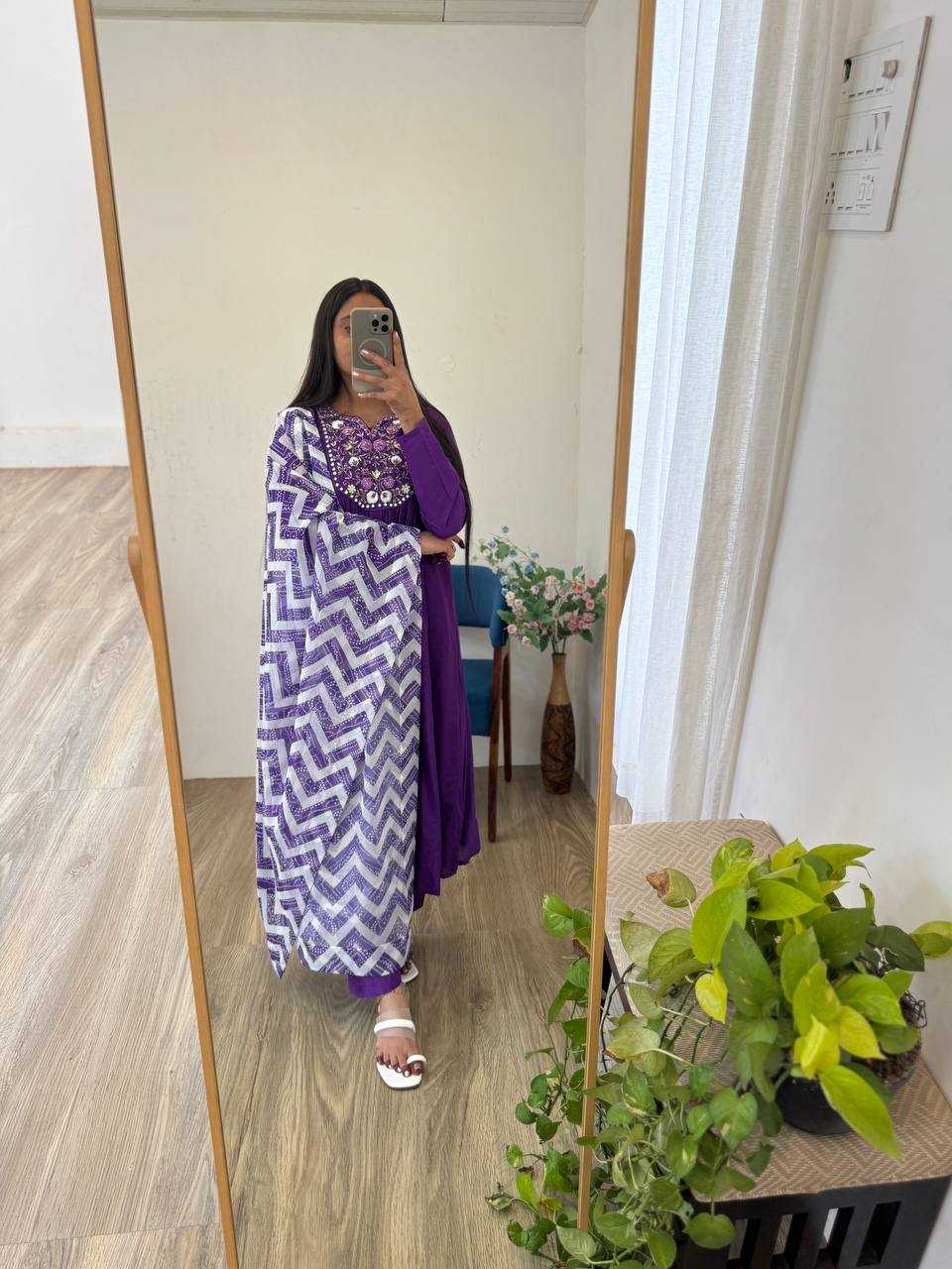 Ynf Muslin Silk KESH513 471 Gowns Wholesale Party Wear Gowns Designer Gowns Silk Gowns Manufacturer