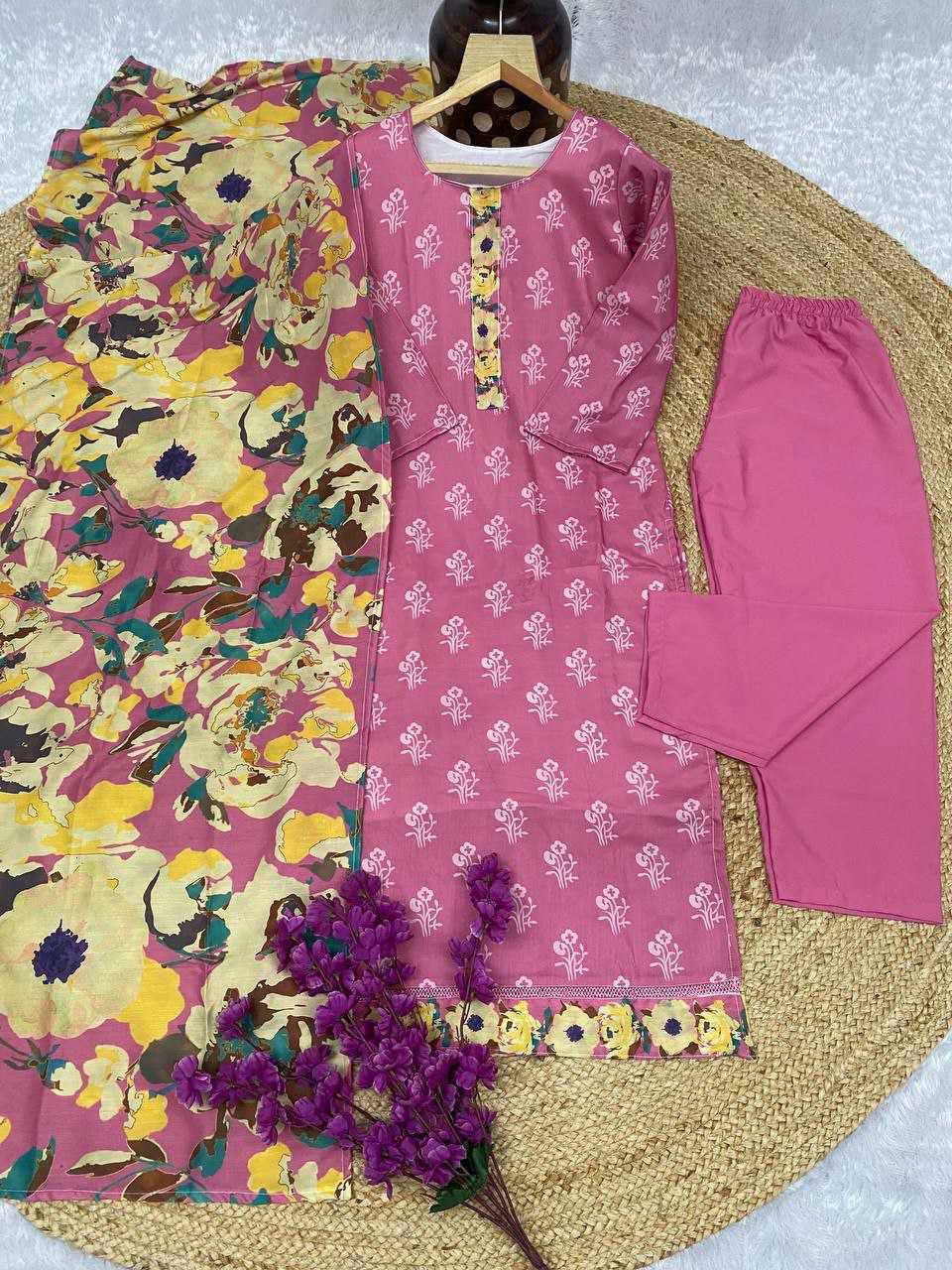 Ynf Muslin Silk KESH526 G68 Kurti Wholesale Party Wear Kurtis Designer Kurtis Fancy Kurti Manufacturer
