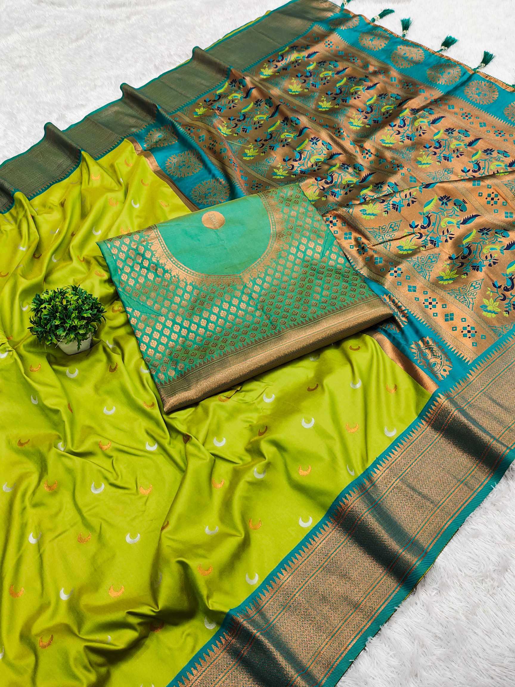 Ynf Paithani Silk RIN150 Chandrakore Paithani-2 Silk Sarees Wholesale Designer Silk Sarees Zari Border Silk Sarees Manufacturer