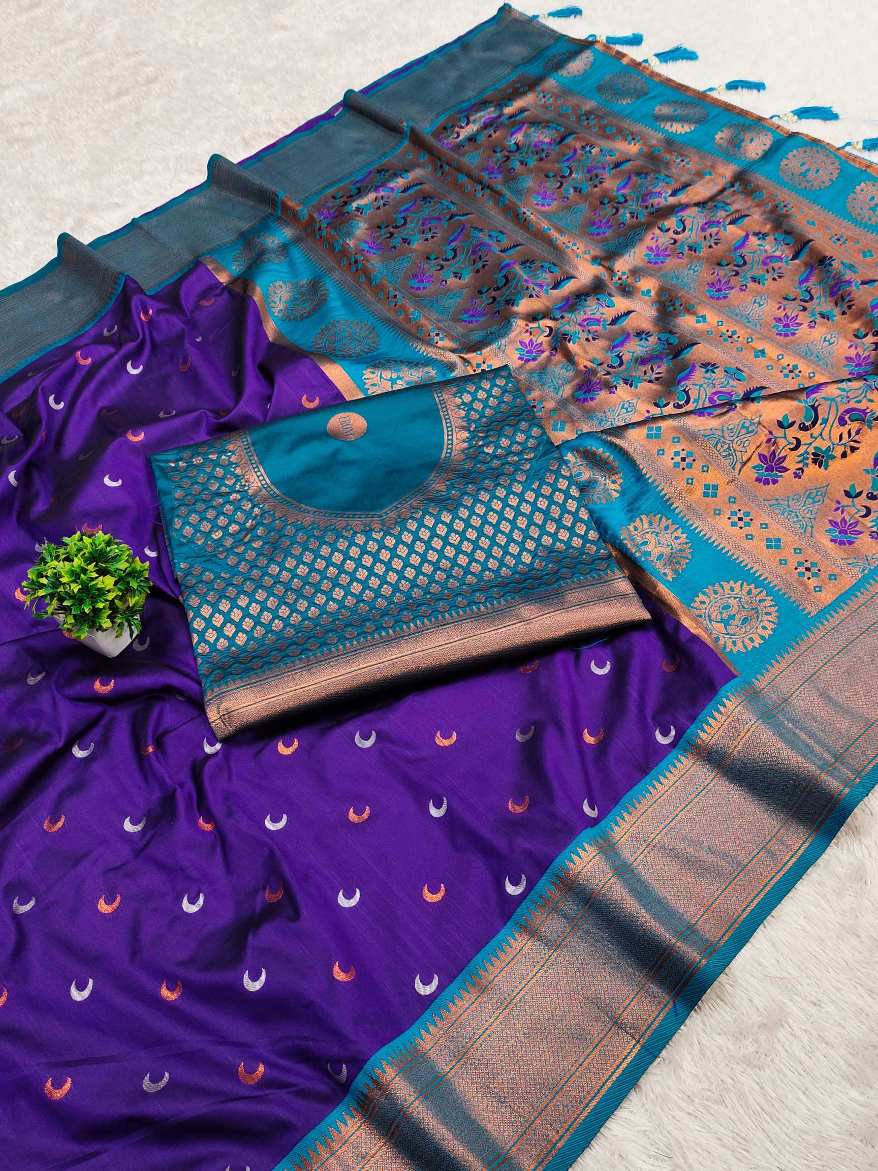 Ynf Paithani Silk RIN150 Chandrakore Paithani-2 Silk Sarees Wholesale Designer Silk Sarees Zari Border Silk Sarees Manufacturer