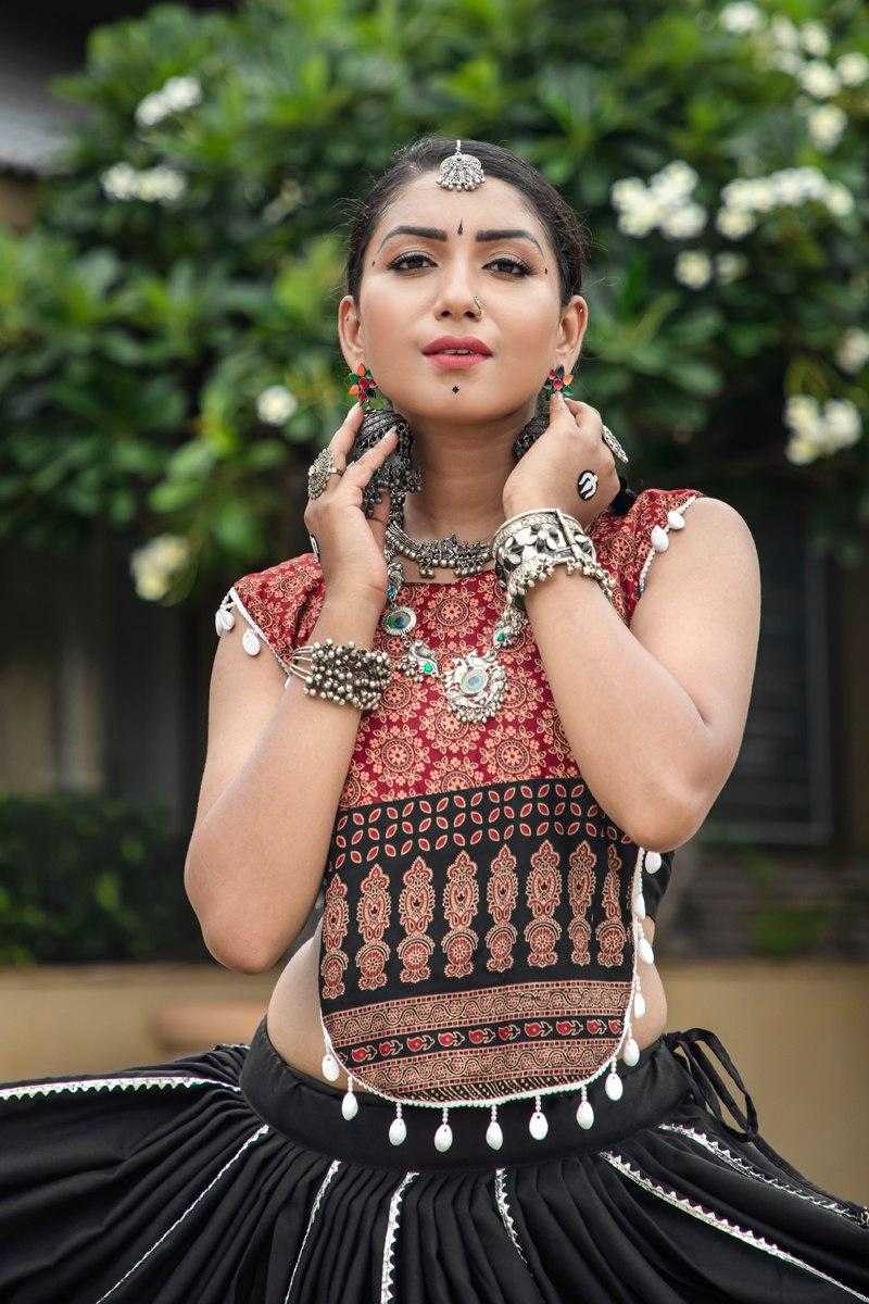 Ynf Pure Cotton RIN227 7075 Lehengas Wholesale Designer Lehenga Fancy Lehenga Traditional Lehenga Manufacturer