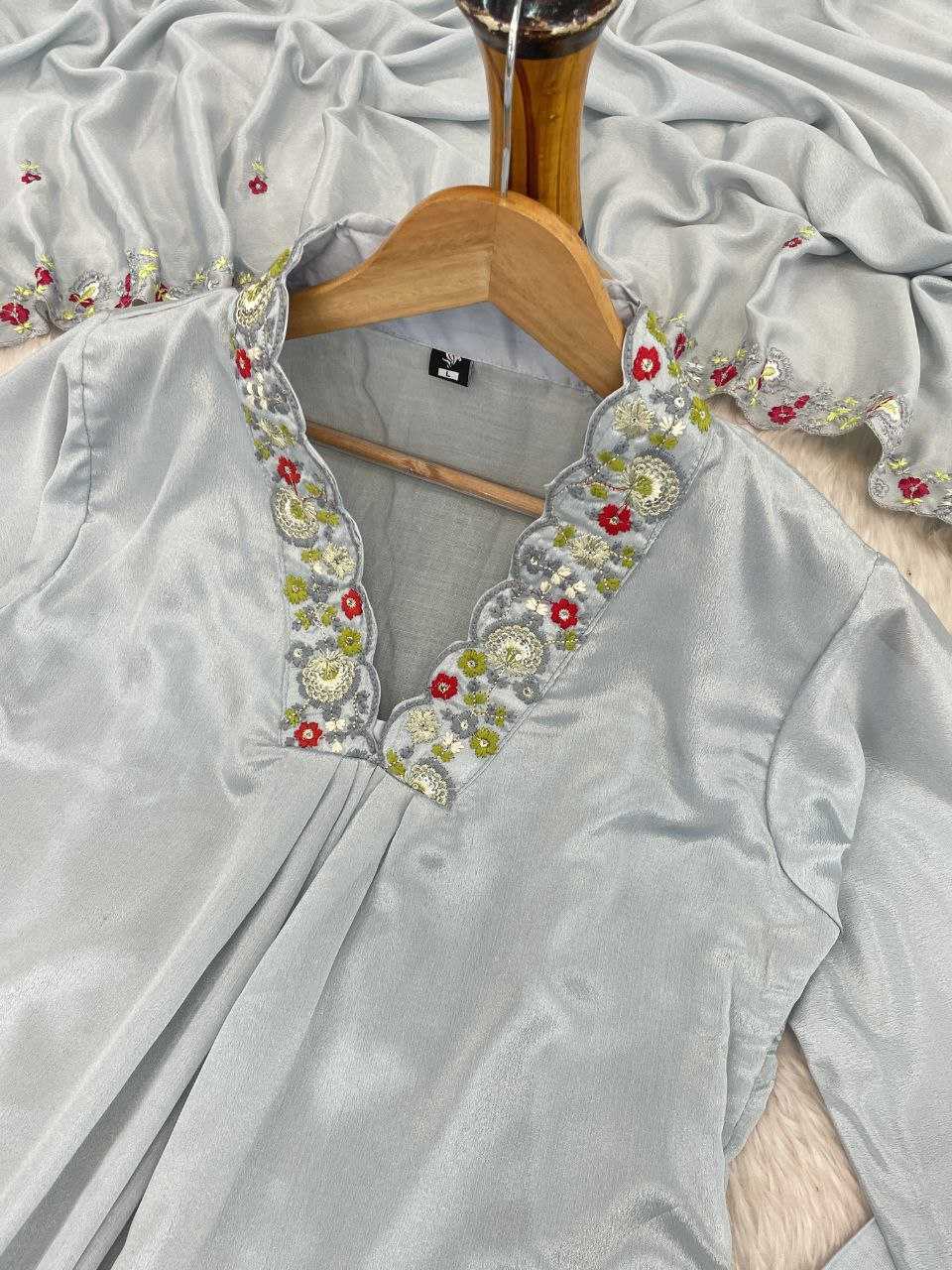 Ynf Pure Viscos KESH529 HEER Suits & Dresses Wedding Collections Festive Collections Wholesale Ladies Suits Embroidery Suits Ladies Silk Suit Manufacturer